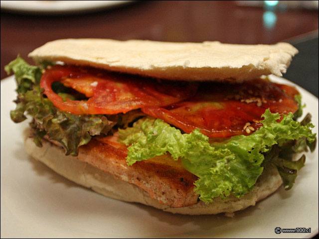 Sndwich de salmn tomate y lechuga - DoceTrece - Tobalaba