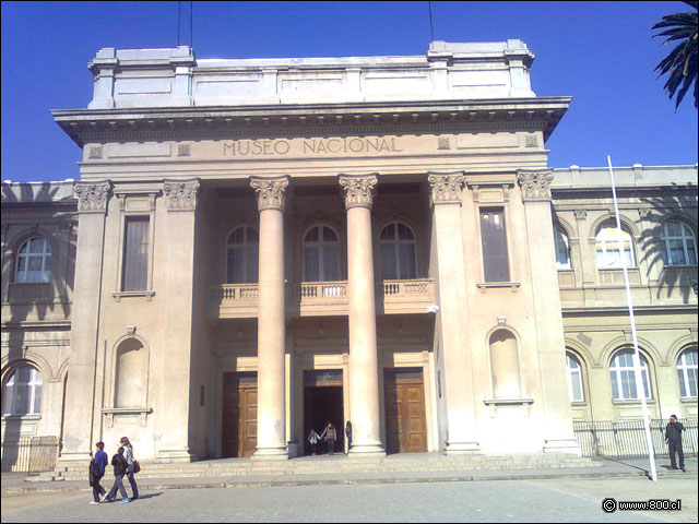 Fachada - Museo Nacional de Historia Natural