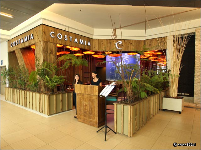 Entrada al Costamania - Costamia (Mall Costanera Center)