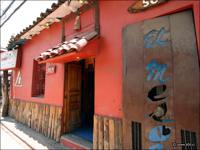 Detalle de la fachada del restaurante El Mesn de la Patagonia - El Mesn de la Patagonia