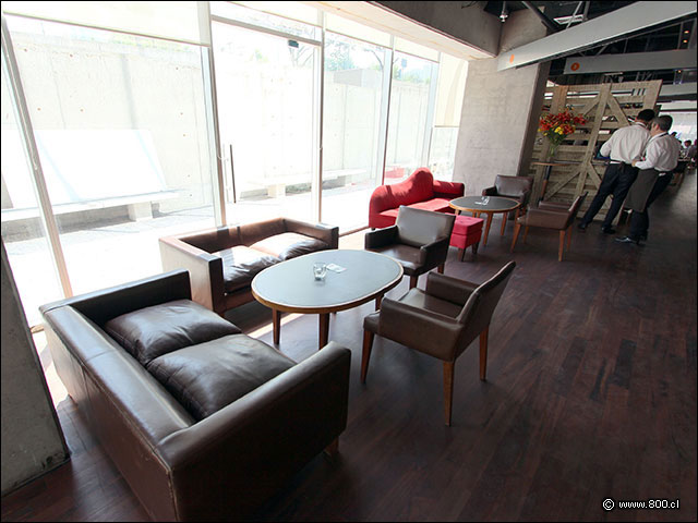 Area de lounge y espera - Cvico (Las Condes)