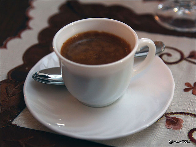 Caf espresso - Bistr Castillo Rojo (ex Cabildo)