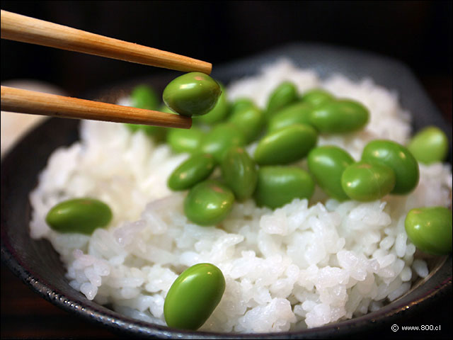 Edamame, poroto verde con arroz - Matsuri - Mandarin Oriental Santiago