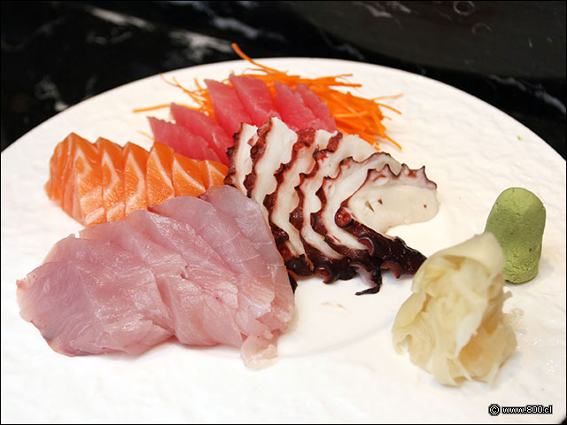 El colorido Sashimi mixto del restaurante Sabor y Aroma - Sabor y Aroma