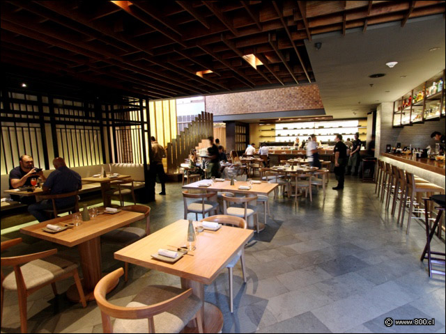 Vista al saln comedor principal - Osaka Santiago - Hotel Noi