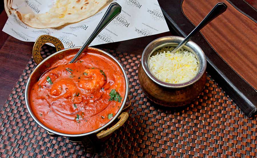 Jheenga Punjabi, camarones aliados con salsa de tomate - Rishtedar Vitacura