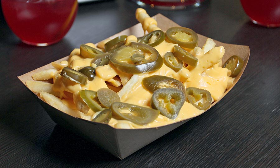 Geniales Cheese and Jalapeo Fries - Holy Moly Tobalaba