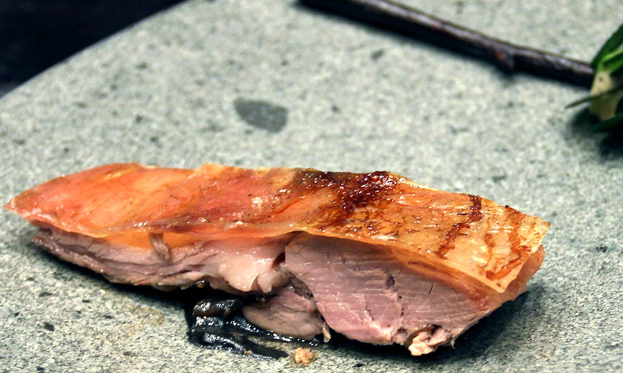 Cordero patagnica cocinado a la inversa por horas sobre pur de trufas - Borag Vitacura