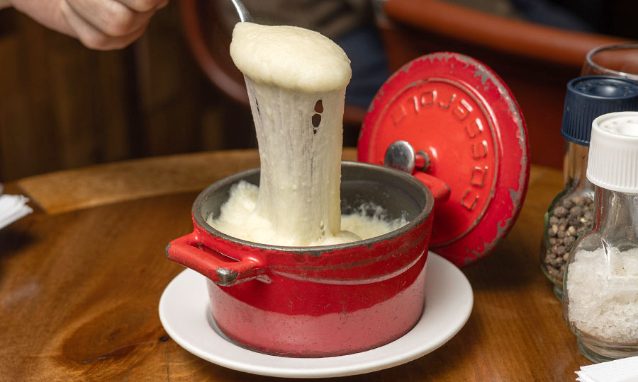 El Aligot, el adictivo puré con queso francés