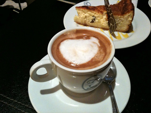 Caf Latte - Caf Torres - Moneda