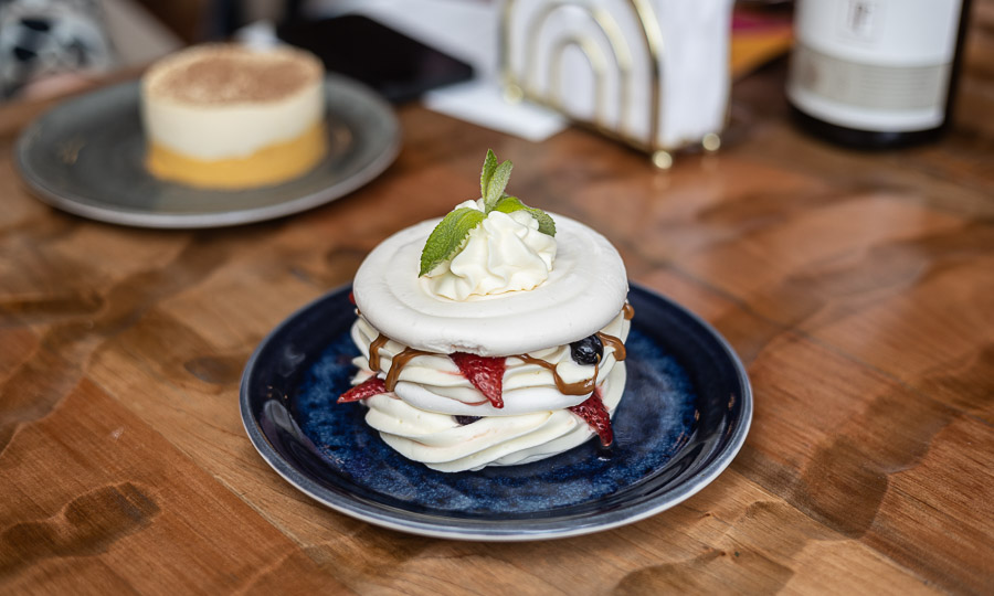 Pavlova de frutos rojos