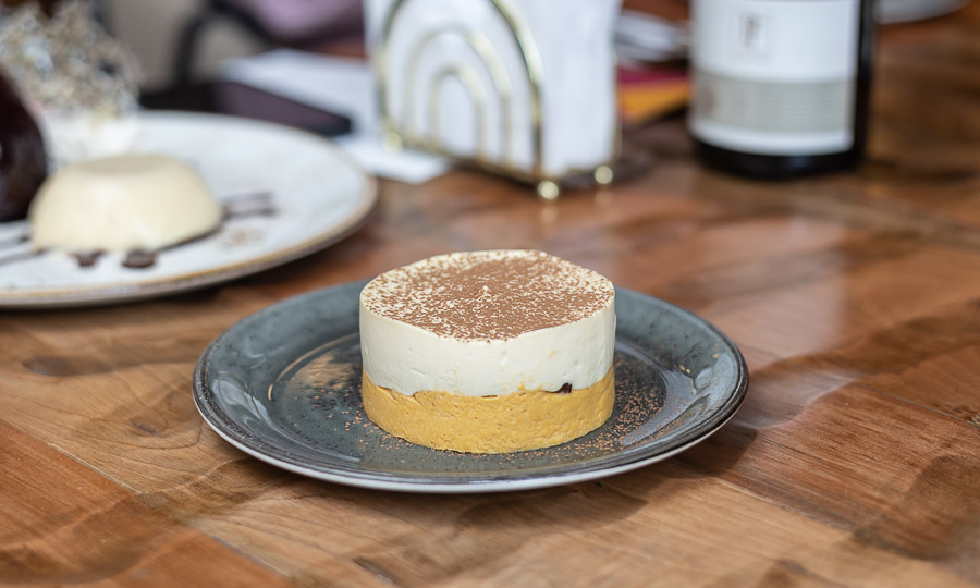 Tiramisú de lucuma