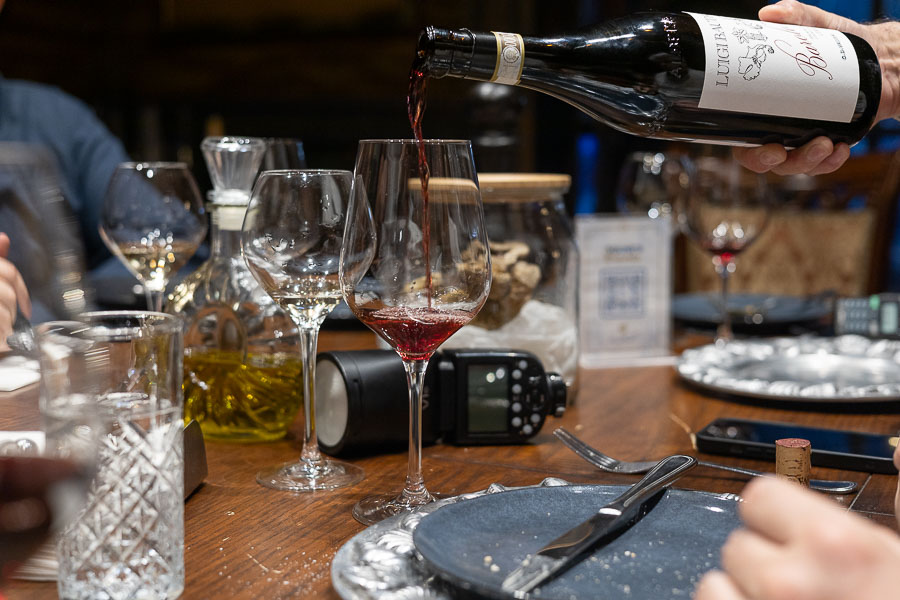 Maridaje de trufa blanca fresca con Barolo