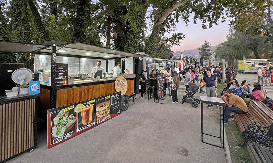 Fotos de los Foodtrucks de Resto Ñam 2024