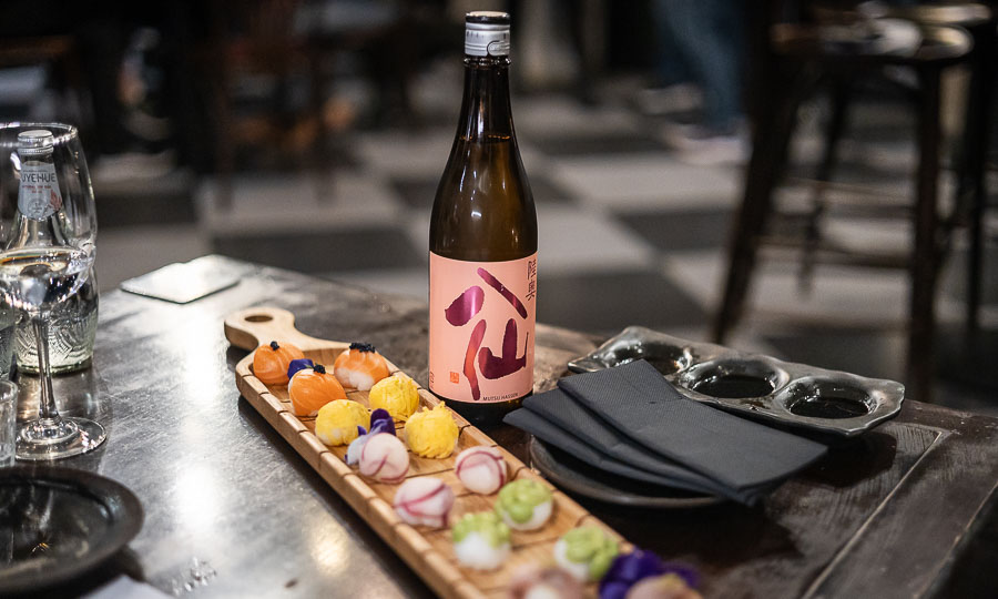 Mutsu Hassen Pink Label Ginjo