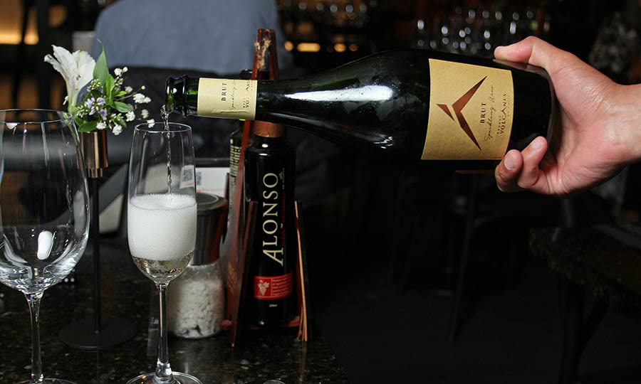 1 Tiempo - Maridaje: Espumante Volcanes