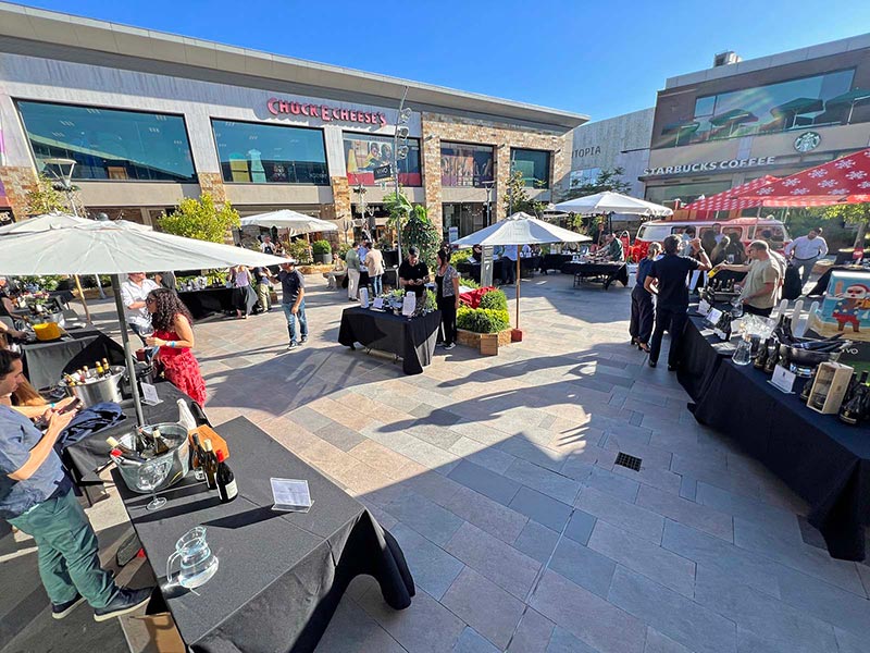 Fotos de la feria de vinos La Paulee Santiago 2025