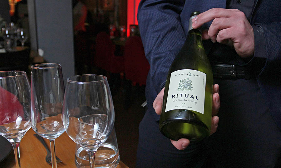 1 Tiempo  Bocado Marino y Sauvignon Blanc Ritual
