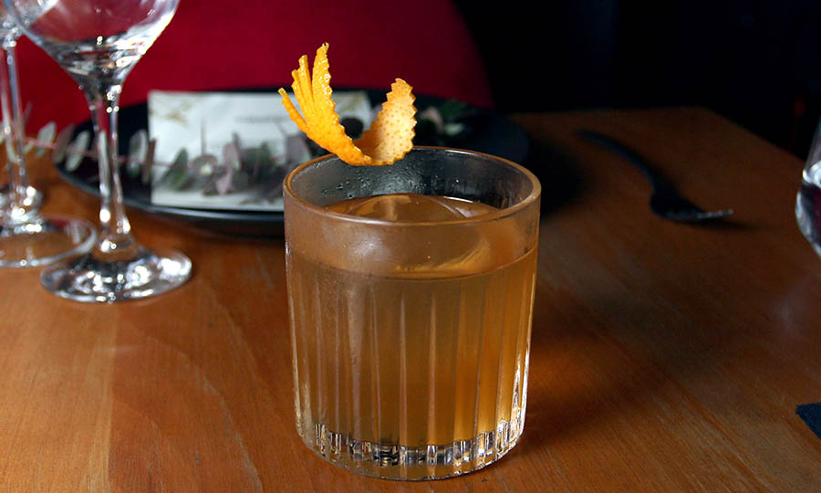 6 Tiempo  Cacao y Caf y Cctel de autor Whisky Nomad