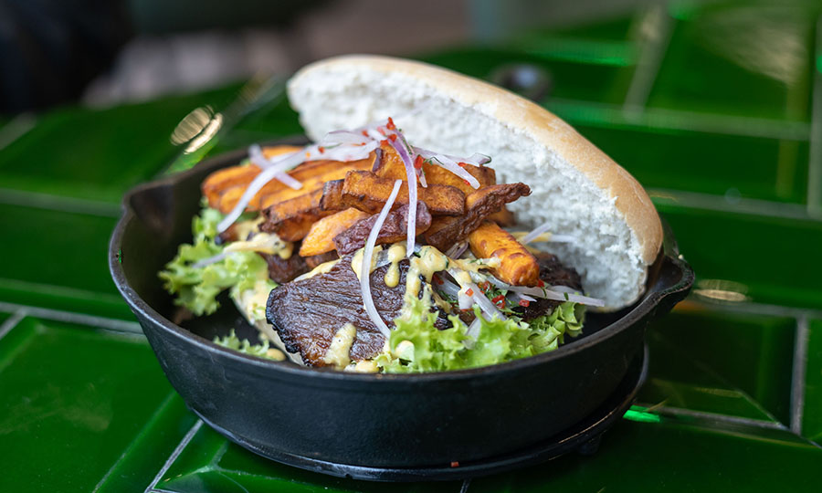 Sándwich de chicharrón