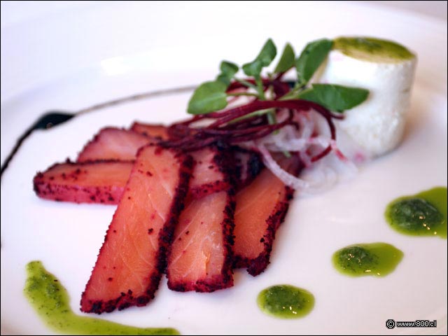 Gravlax de Salmn enconstrado de polvo de betarraga - Entre Ros (Rengo)