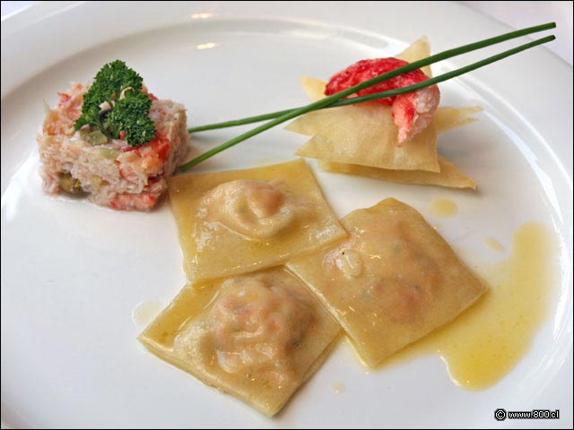 Texturas de Centolla, raviol, desmenuzado, carne