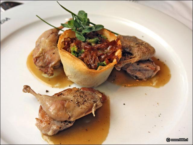 Codornices y Cebolla Caramelizada