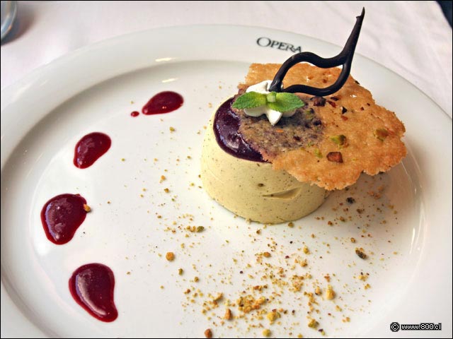 Mousse de Vainilla con centro lquido de mora