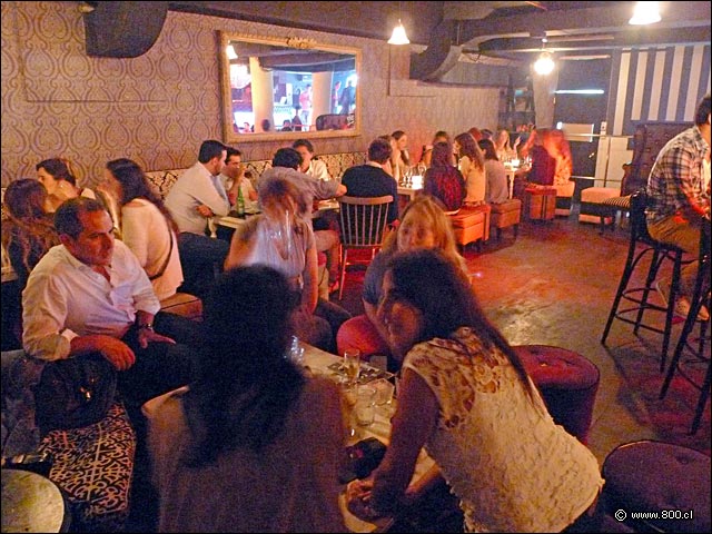 Saln y lounge semi privado en altura 