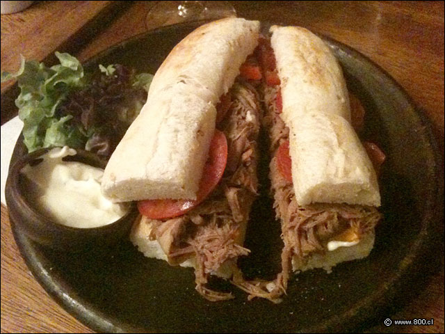 Sandwich de ropa vieja con tomate mayo - Ciudad Vieja - Bellavista