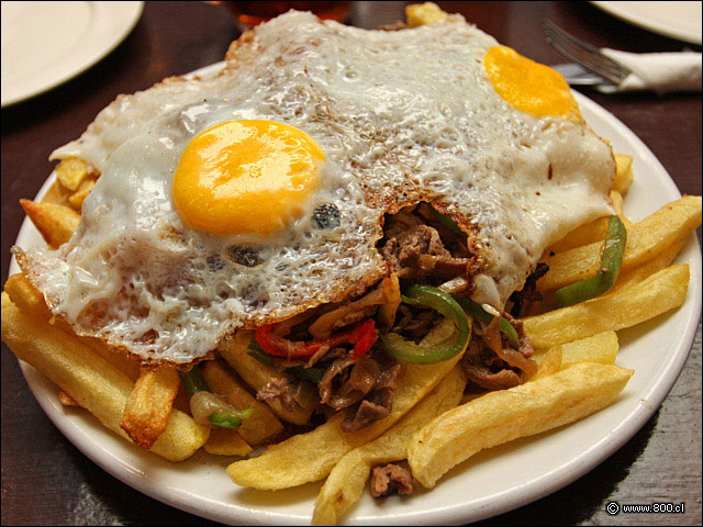 Clasica Chorrillana, Huevos papa y carne  - DoceTrece - Tobalaba