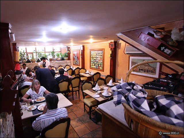 El saln bajo nivel del restaurantes El Txoko Alavs
