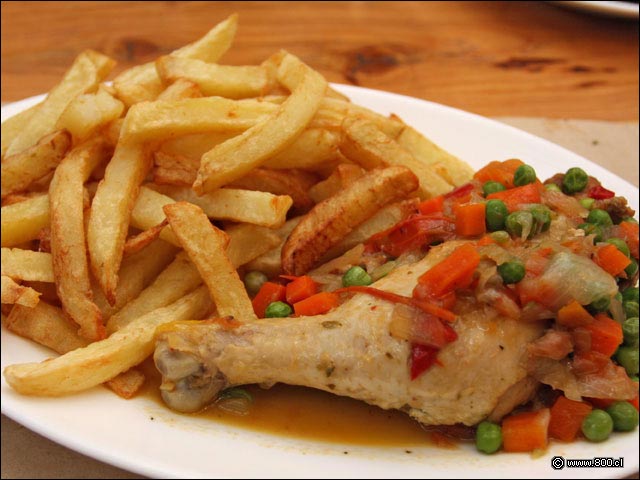 Pollo Arverjado con Papas fritas del Restaurant Peyo