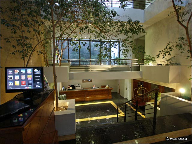 Lobby de acceso al hotel - Bonaparte