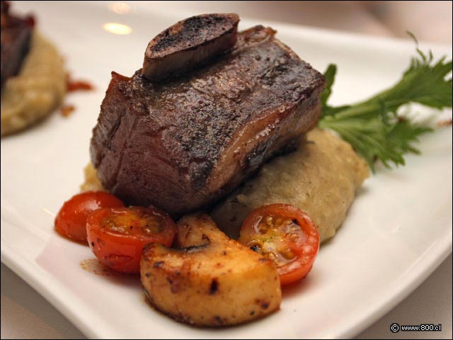 Primer Plano de Corte Asado de Tira - Bonaparte