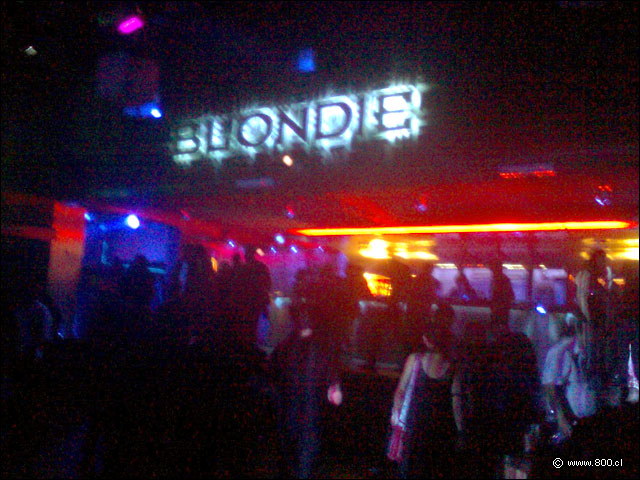 Vista hacia la barra - Blondie