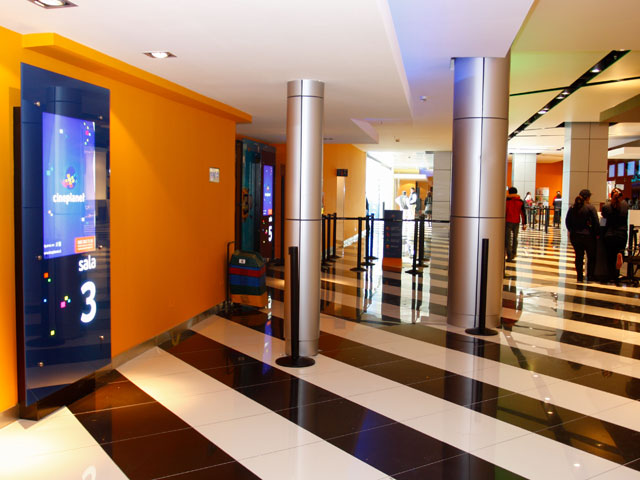  - Cineplanet (Costanera Center)