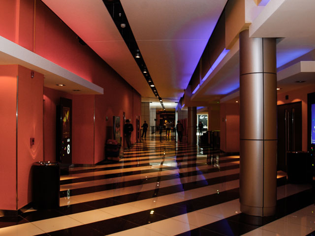  - Cineplanet (Costanera Center)