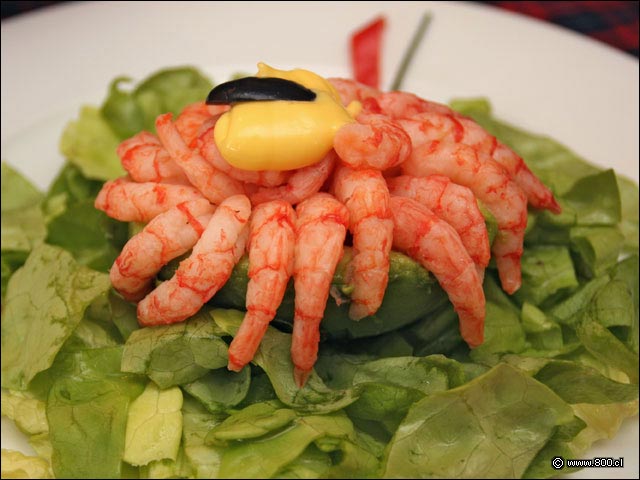 Palta Cardenal con langostinos