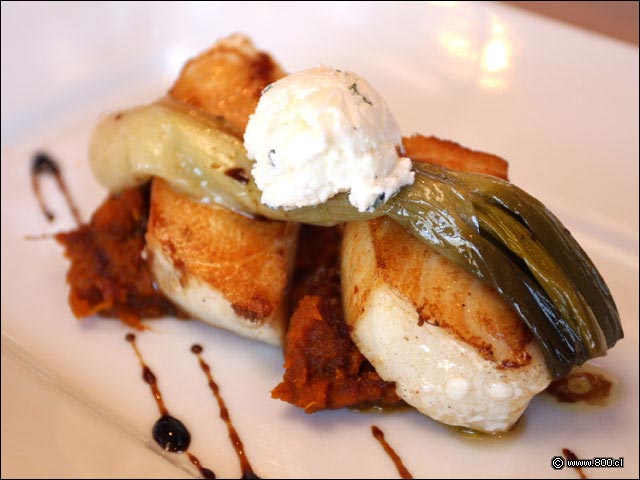 Mero sobre pur� - House - Casa del Vino