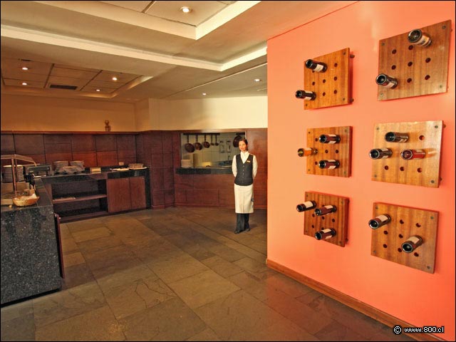 Cava y Mes�n de Platos Calientes - Amaranto