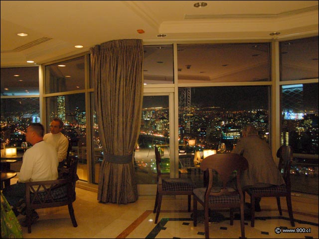 Ambiente - TwentyOne (San Cristobal Tower Santiago)