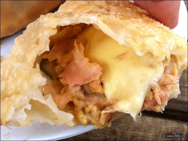 Empanada Macha Queso
