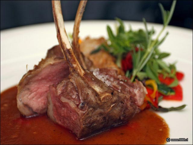 Detalle del punto de Chuletas de Cordero con Mollejas - El Cid - Hotel Sheraton