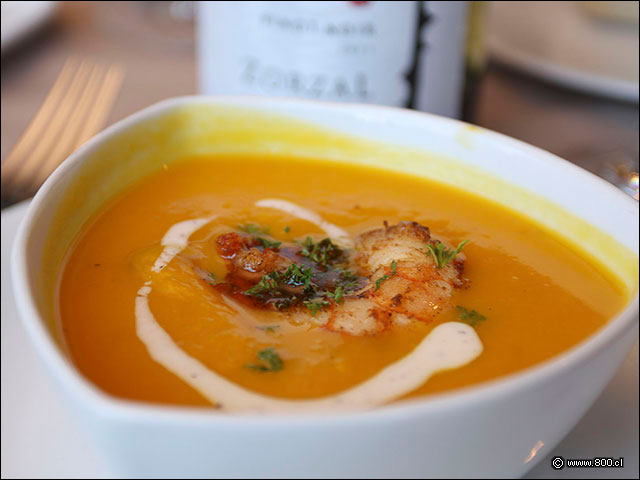 Camar�n en Crema de Zapallo - House - Casa del Vino