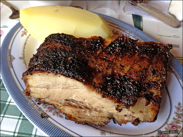 Costillar de cerdo al horno de barro - El Rancho de Doa Mara