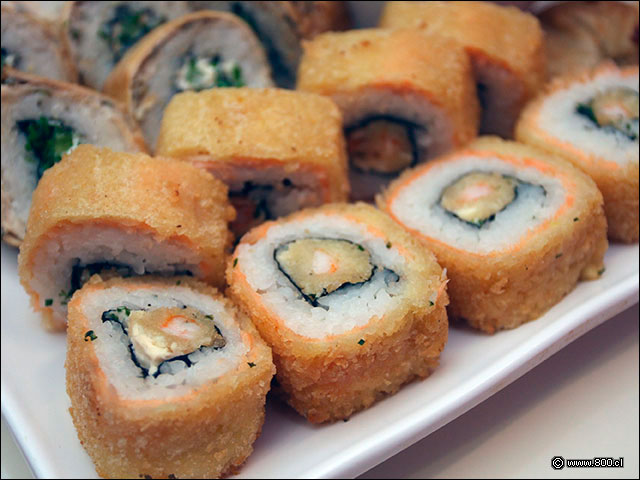 Eby Furay Roll - Too Much (Serrano - Santiago Centro)