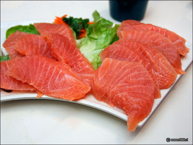Sashimi de Salm�n - Too Much (Serrano - Santiago Centro)