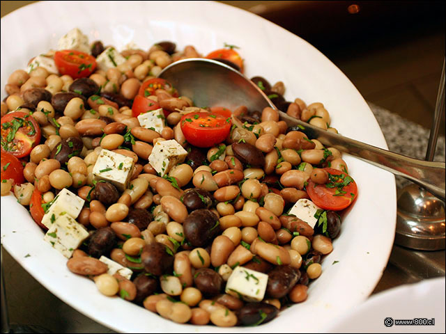 Ensalada de Porotos en Buffet de Almuerzo - Bristol - Hotel Plaza San Francisco