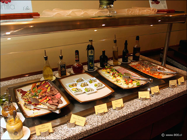 Carnes y jamones en Buffet de Almuerzo - Bristol - Hotel Plaza San Francisco